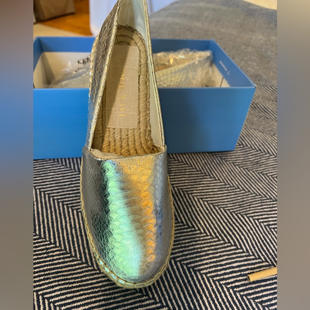 JACK ROGERS Palmer Espadrille new in the box Snake Embossed Silver Size 9M